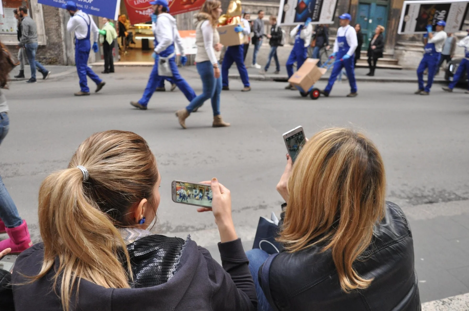 foto sfilata inaugurazione lindt roma
