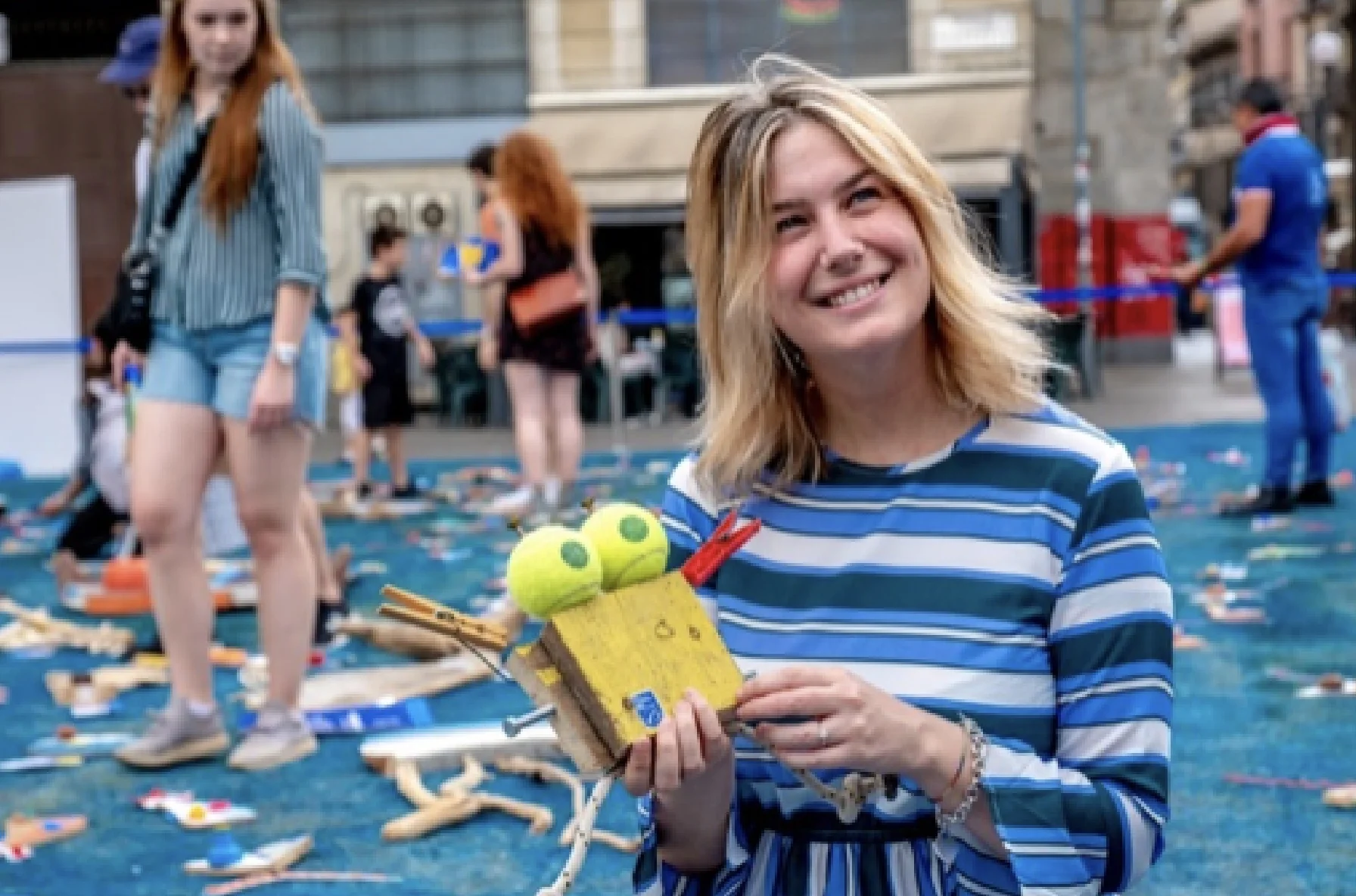 progetto artistico di una ragazza all'evento giornata mondiale oceani